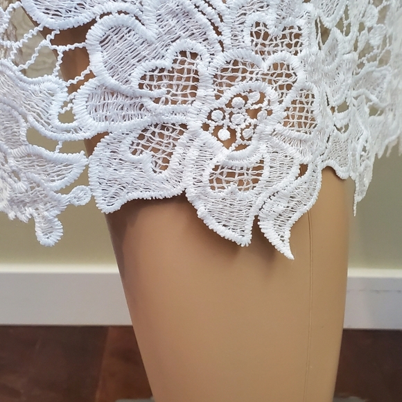 Beautiful Lace Vest Boho Western Wedding Vibes Pretty Soft Lace Layer 😍 - Picture 5 of 8